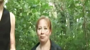 Sœurs blondes video x de vieux baisent un mec