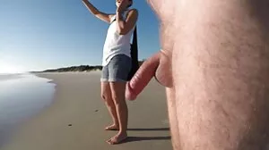 Une film porno de vieux fille se baise avec un gode pour gicler