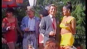 Shey video de sexe jeune et vieux Holmes Xxx