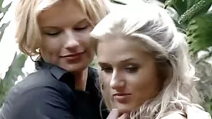 Collège ado baise copain dortoir video porno jeune vieux