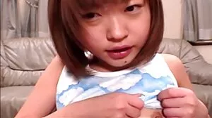 Une femme fait une pipe youporn vieux à son voisin