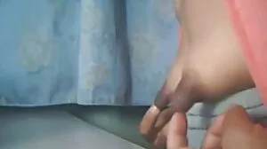 Shey Holmes Xxx video sexe jeune et vieux